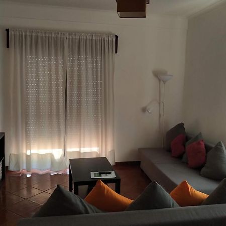 Spacious Central 2 Bedroom Apartment Setúbal Exteriör bild